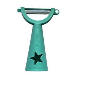 New Tupperware Universal Vegetable Potato Peeler green star
